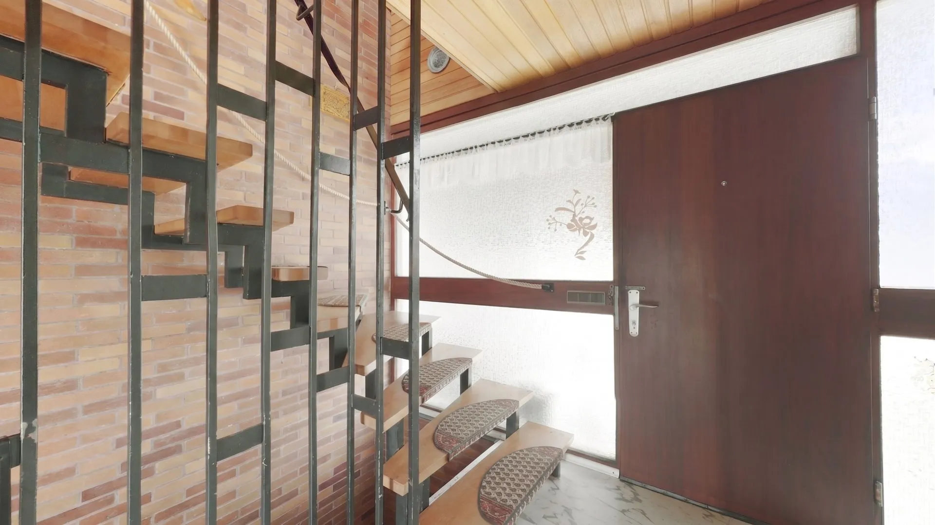 Immobilienangebot - Winnweiler - Alle - Renovierungsbedürftiges Einfamilienhaus mit Einliegerwohnung und viel Potential in Bestlage
