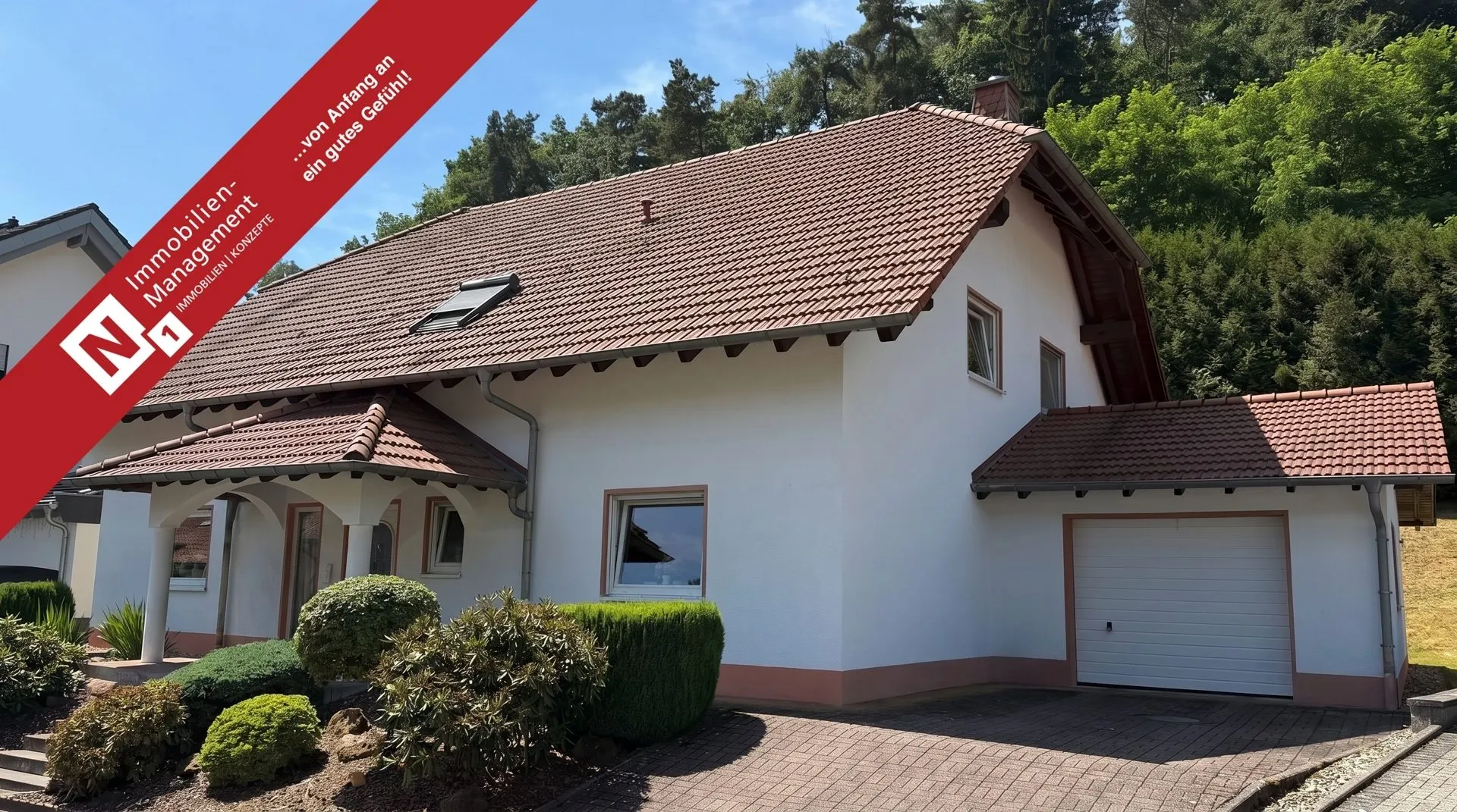 Immobilienangebot - Hettenhausen - Alle - Repräsentatives Einfamilienhaus mit Balkon, Garage und Wintergarten
