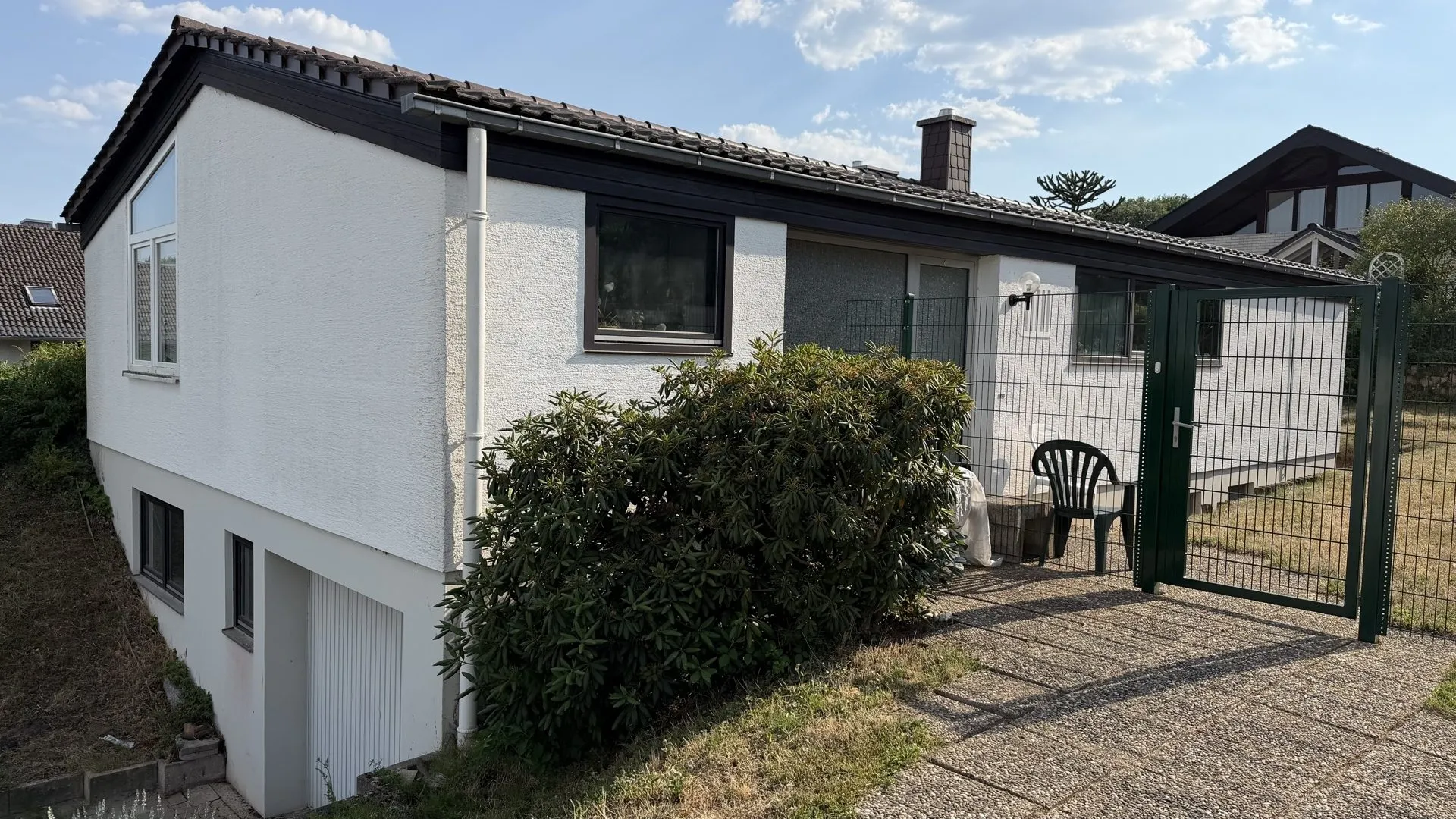 Immobilienangebot - Sippersfeld - Alle - Bungalow mit Garage und komplett eingezäuntem Grundstück