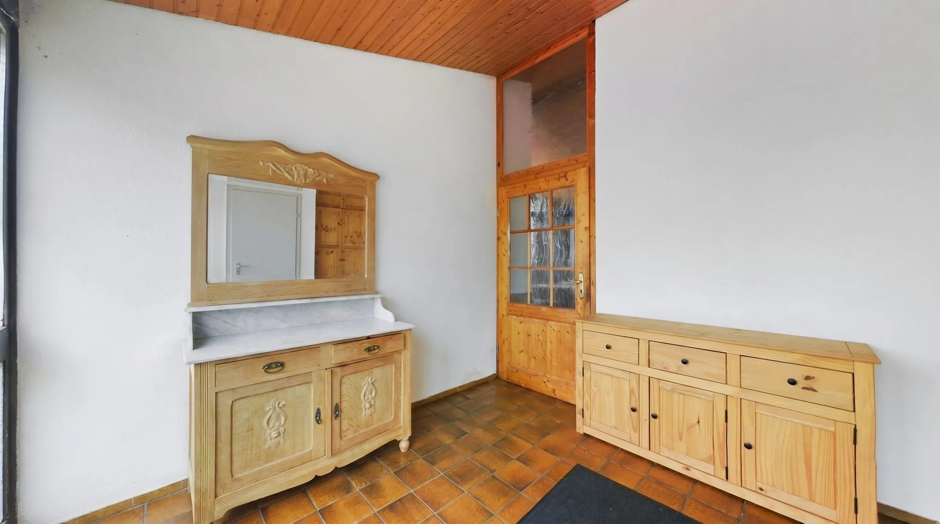 Immobilienangebot - Sippersfeld - Alle - Bungalow mit Garage und komplett eingezäuntem Grundstück