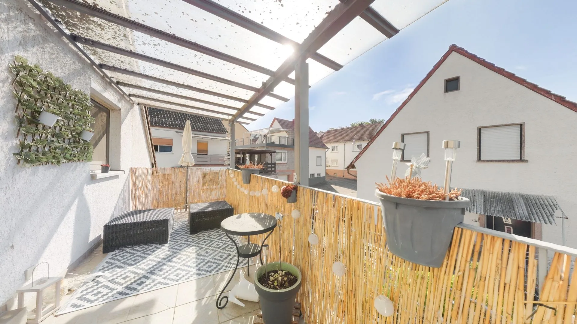 Immobilienangebot - Rodenbach - Alle - Gepflegtes Einfamilienhaus mit Doppelgarage und Garten