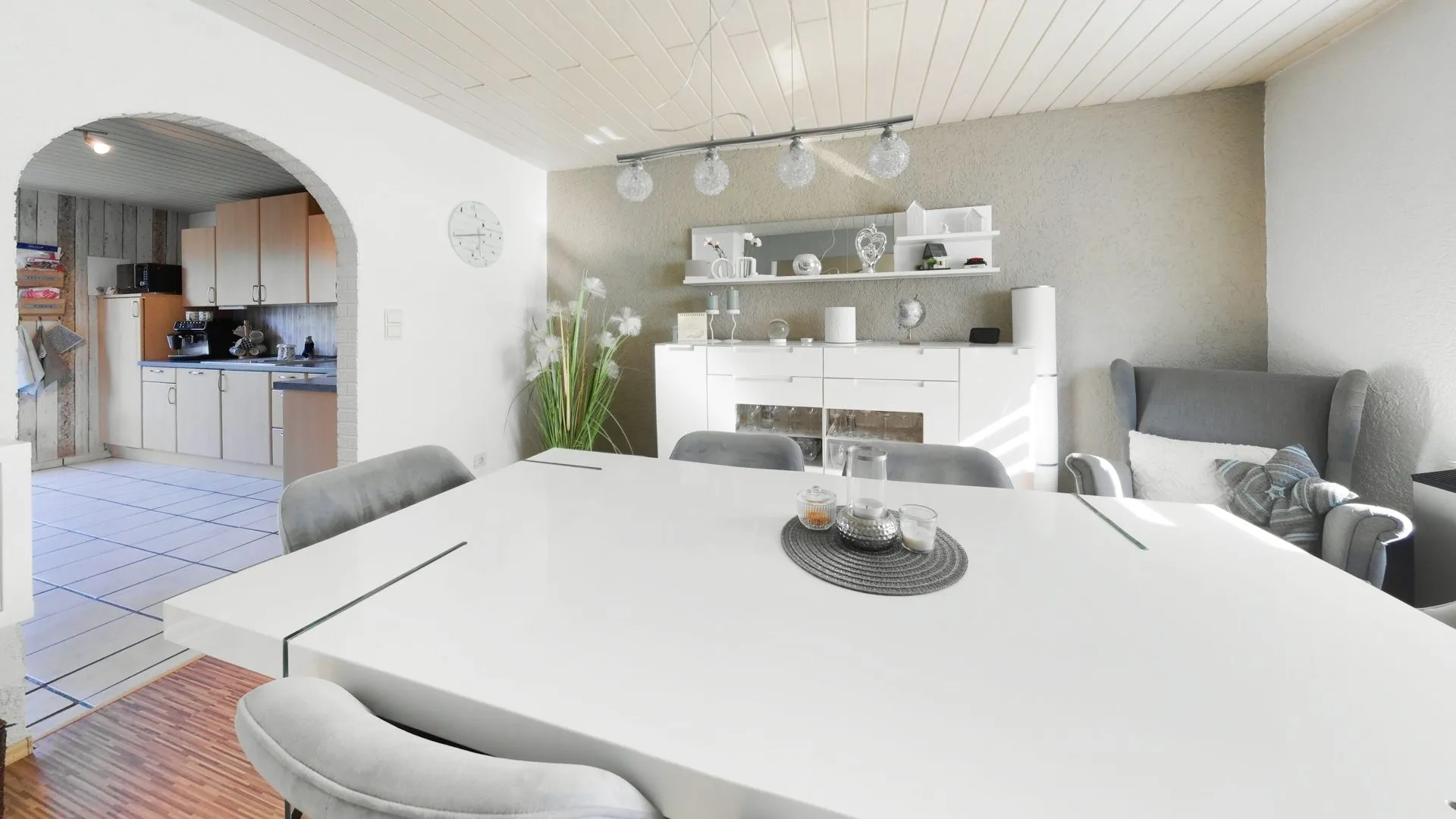 Immobilienangebot - Rodenbach - Alle - Gepflegtes Einfamilienhaus mit Doppelgarage und Garten