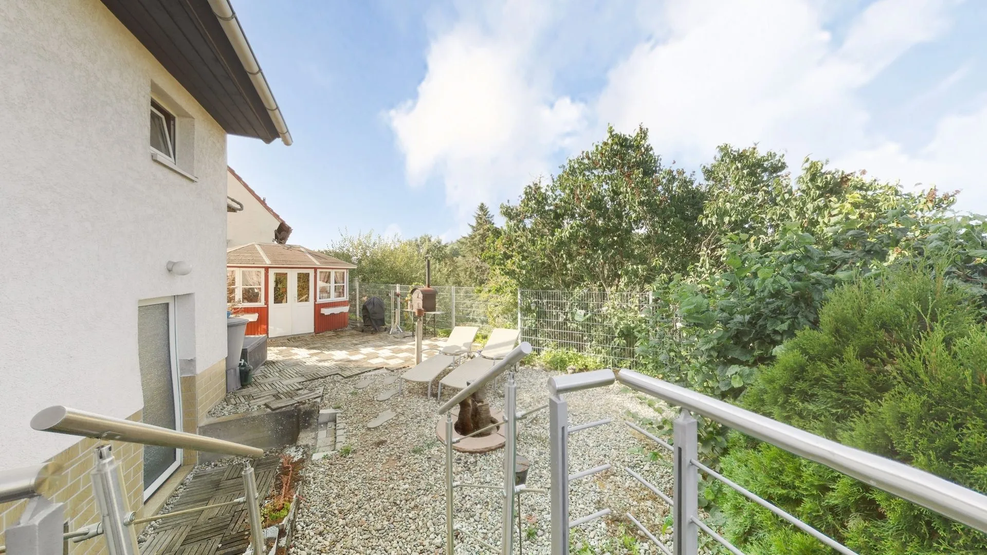Immobilienangebot - Rodenbach - Alle - Gepflegtes Einfamilienhaus mit Doppelgarage und Garten