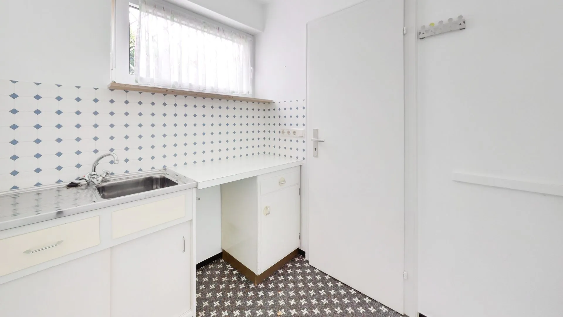 Immobilienangebot - Hochspeyer - Alle - Bungalow mit Einliegerwohnung in exponierter Lage