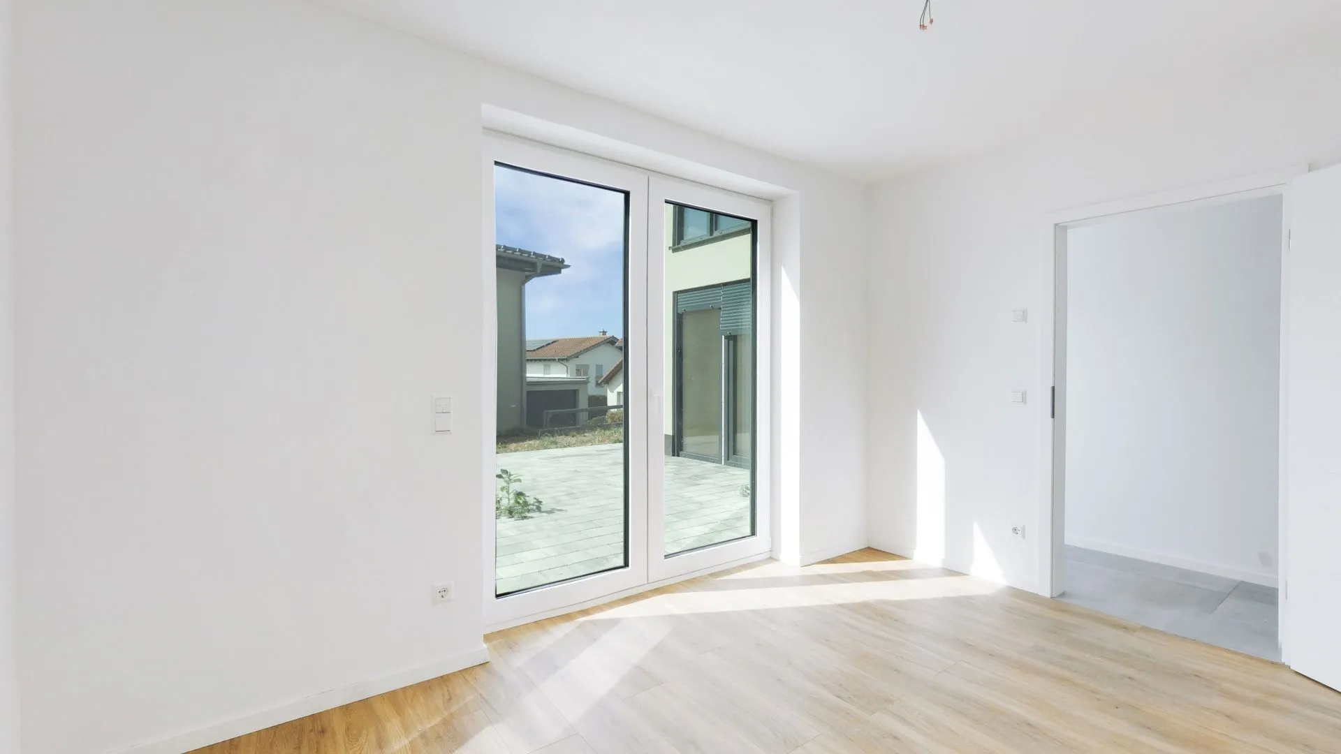 Immobilienangebot - Geiselberg - Alle - Energieeffizienzklasse A+ - Erstbezug - Stadthaus mit Balkon, Terrasse und Doppelgarage
