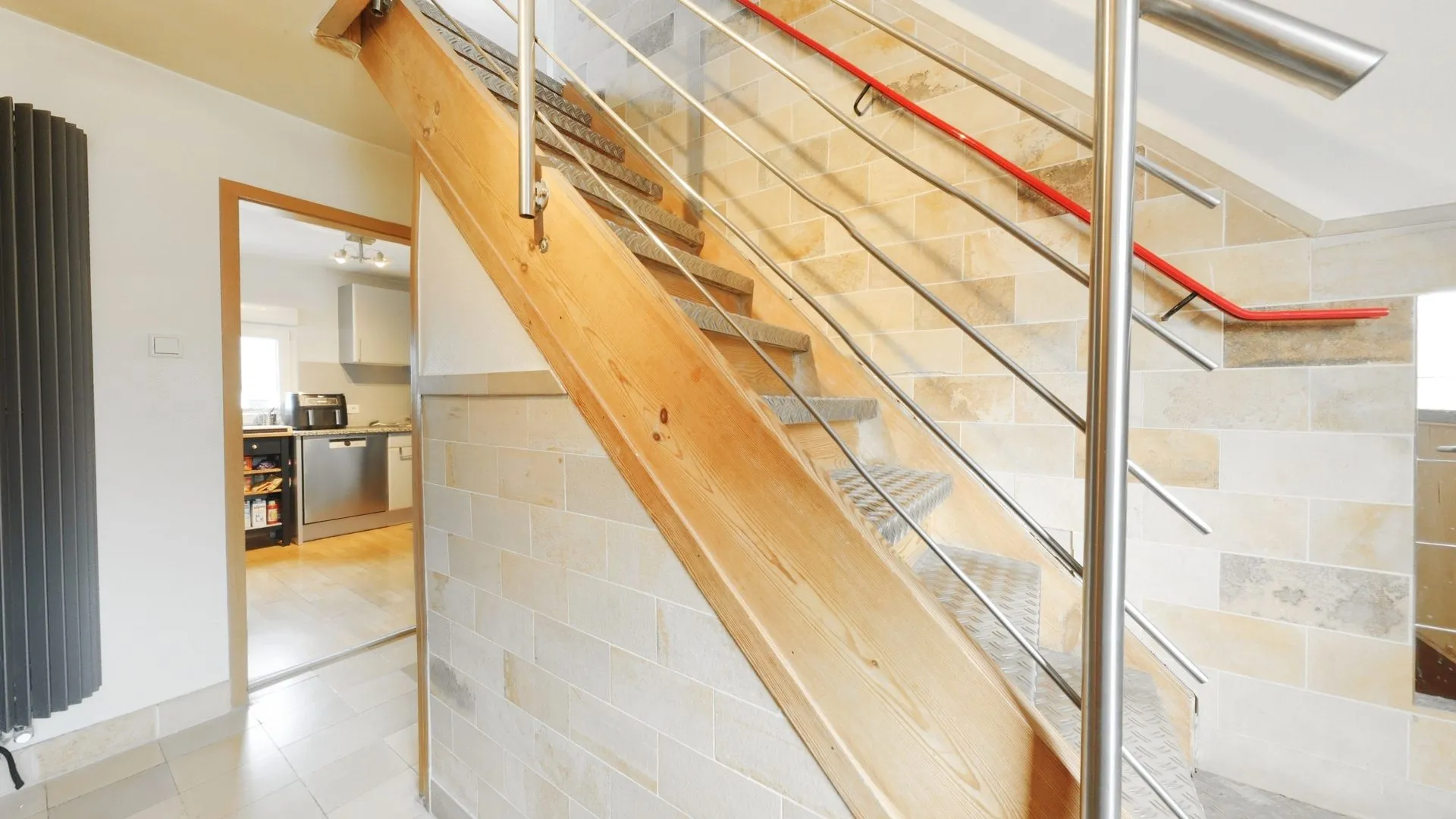 Immobilienangebot - Kaiserslautern - Alle - PROVISIONSFREI FÜR DEN KÄUFER - Freistehendes Einfamilienhaus mit Garage und Eigentumsgrundstück