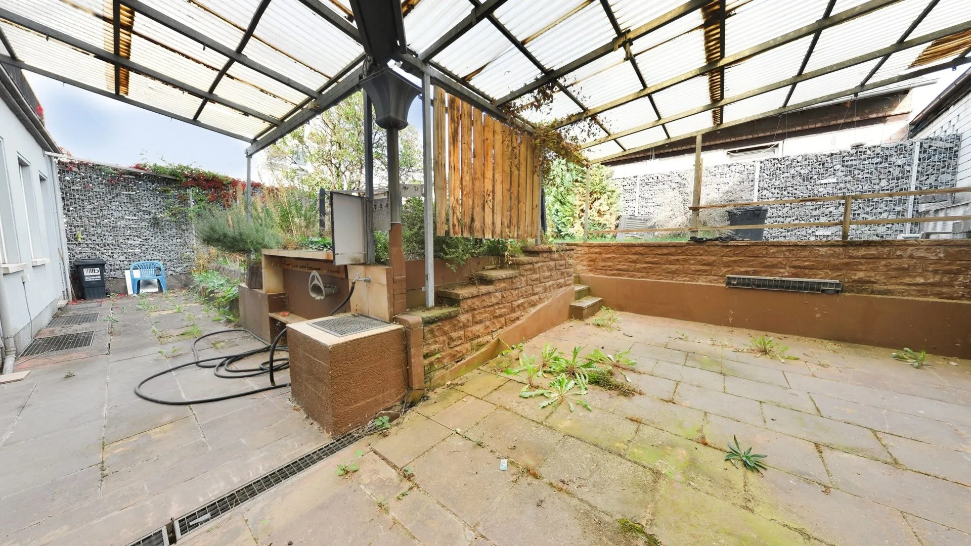 Immobilienangebot - Hütschenhausen - Alle - Wohn- und Geschäftshaus oder Zweifamilienhaus mit Garten und Carport