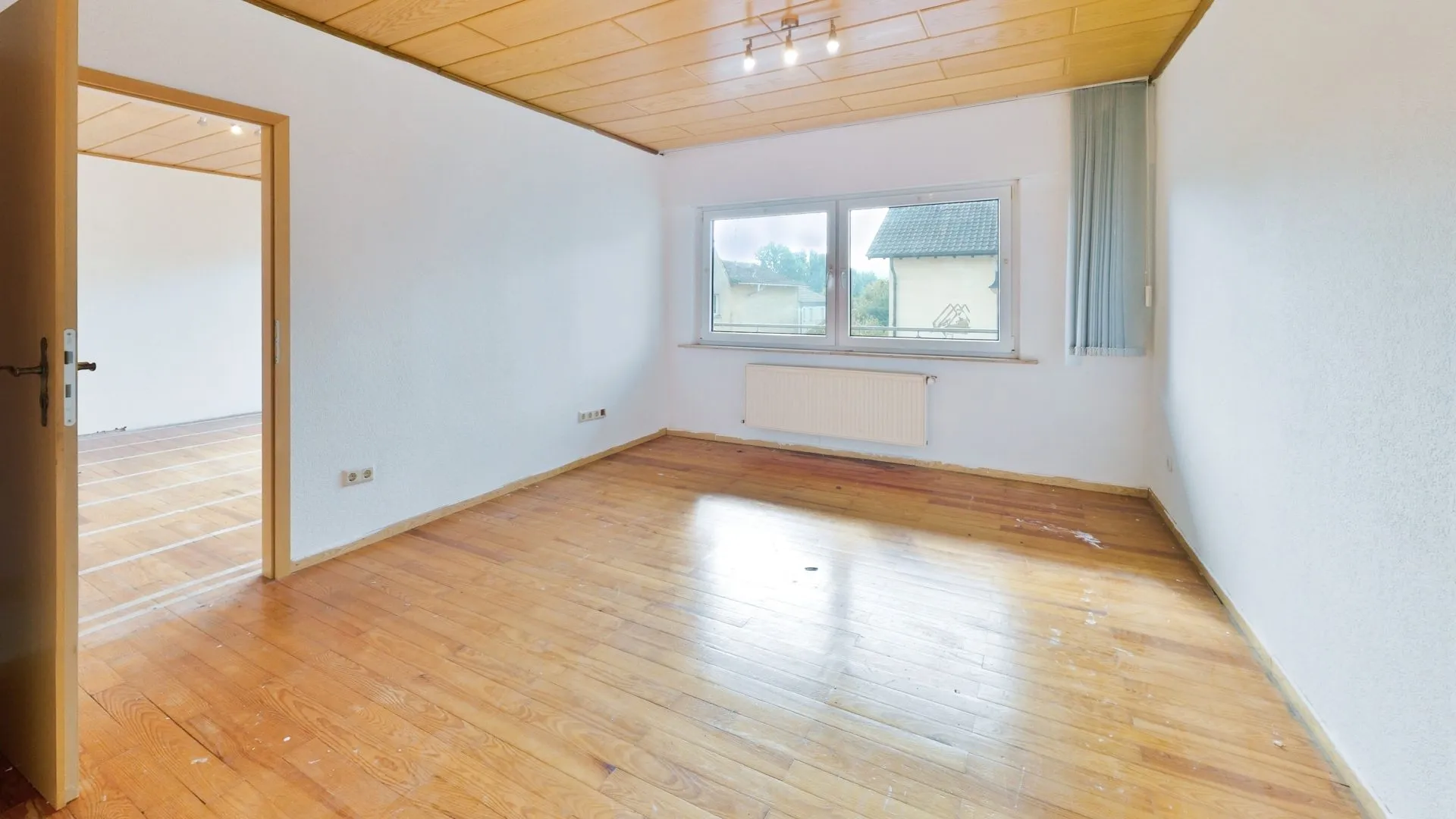 Immobilienangebot - Hütschenhausen - Alle - Wohn- und Geschäftshaus oder Zweifamilienhaus mit Garten und Carport