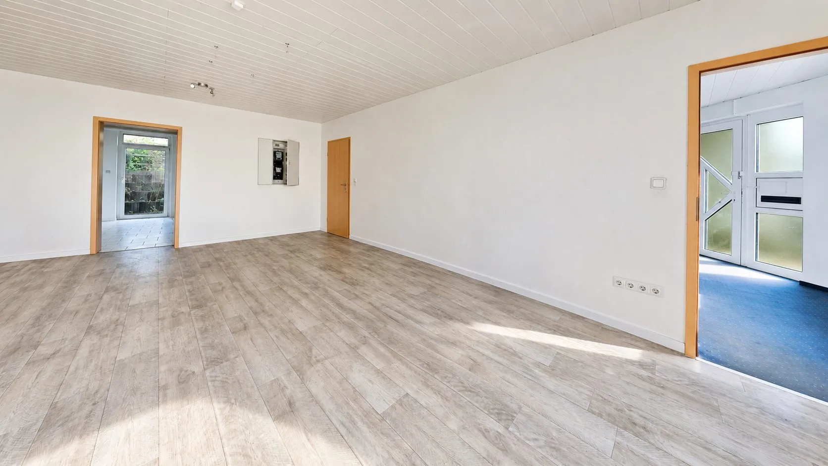 Immobilienangebot - Hütschenhausen - Alle - Wohn- und Geschäftshaus oder Zweifamilienhaus mit Garten und Carport